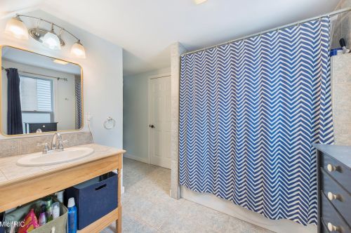 853 Innes St, Grand Rapids MI 49503-3520 exterior