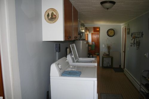 709 State St, East Tawas MI 48730-1623 exterior