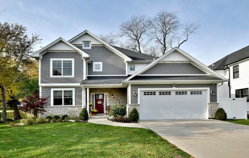 428 Hampshire Ave, Elmhurst, IL 60126-4104