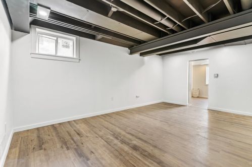 3828 Henley Dr, Pittsburgh PA  15235-5041 exterior