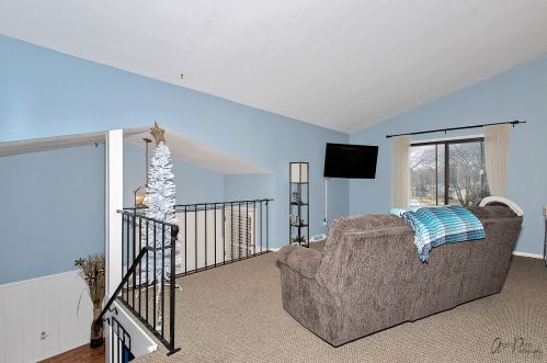 609 Evergreen Ct, Waukegan IL 60085-3240 exterior