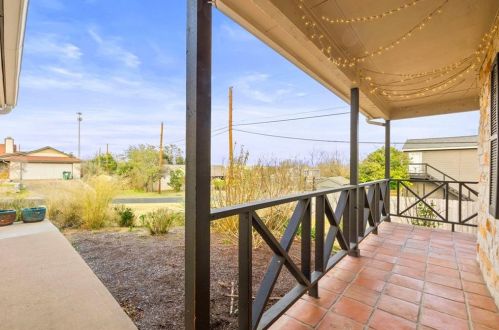 1307 Daytona Dr, Austin TX  78733-2502 exterior