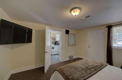 961 Cascade Rd, Atlanta GA 30311-2659 exterior