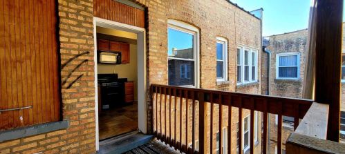 6458 Claremont Ave, Chicago IL  60645-5450 exterior