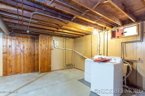 1153 Watson St, Grand Rapids MI 49504-6149 exterior