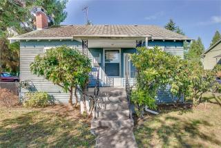 9201 35 Ave, Seattle WA  98115-3618 exterior