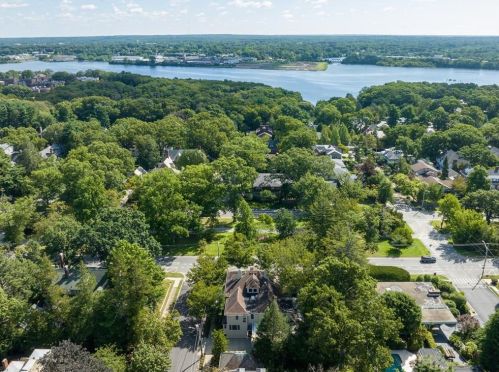 170 Blackstone Blvd, Providence RI 02906-5802 exterior