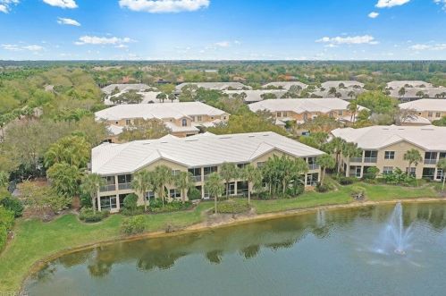 4615 Hawks Nest Dr, Naples FL 34114-0828 exterior