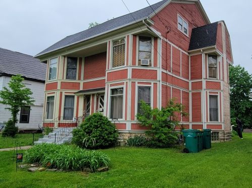 106 Eastern Ave, Joliet, IL 60432-2843