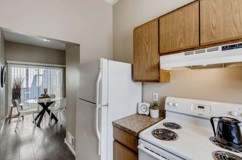 806 Earl St, Saint Paul MN 55106-3943 exterior