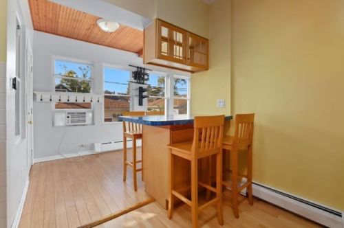 5004 Tripp Ave, Chicago IL 60630-2724 exterior