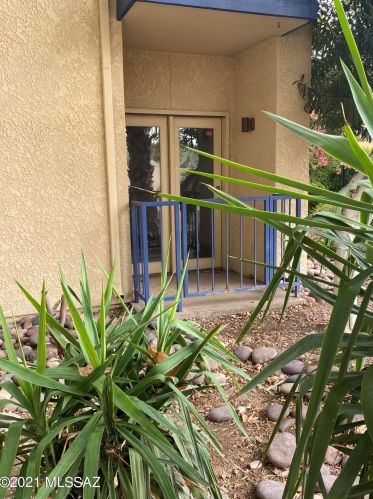 1200 River Rd, Tucson AZ  85704-2522 exterior