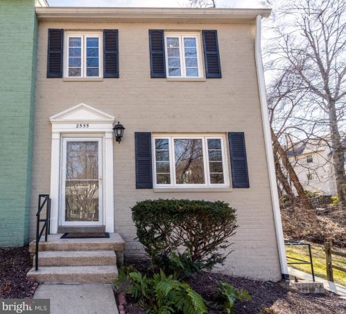 2555 Holman Ave, Silver Spring, MD 20910-1143