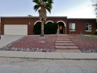 9426 3rd St, Tucson, AZ 85710-3176