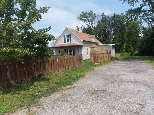 4229 130th St, Cleveland OH  44105-6362 exterior