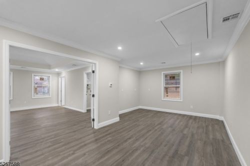 114 Woodlawn Ave, Bridgewater NJ 08807-2031 exterior