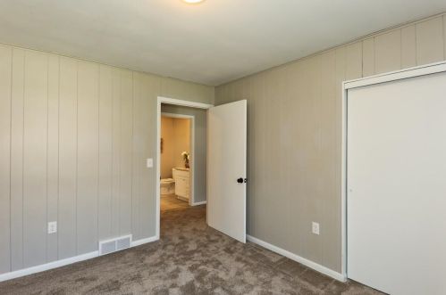 4445 Upham Ave, Milwaukee WI  53220-5122 exterior