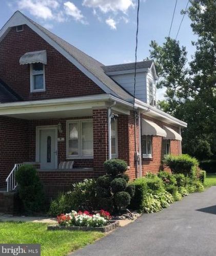 2053 Kinter Ave, Trenton, NJ 08610-2312