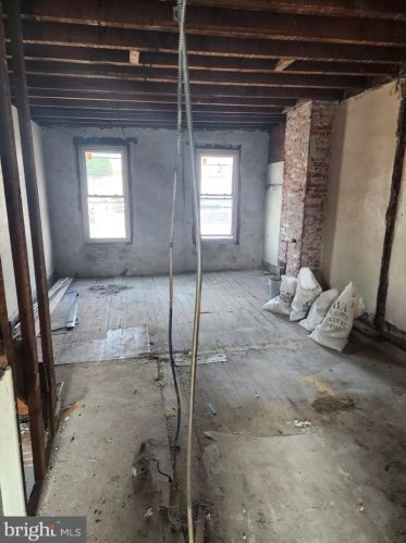 2029 9 St, Philadelphia PA 19122-1313 exterior