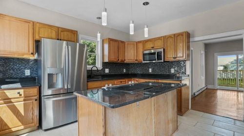 107 Bernon St, Providence RI  02908-3721 exterior