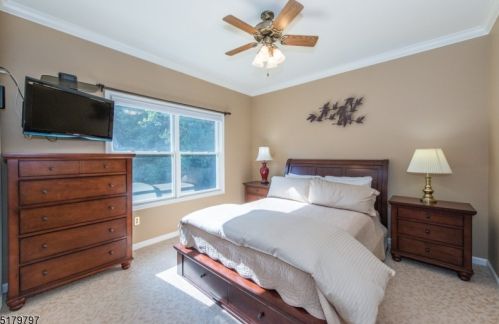 6 Cornell Dr, Dover NJ 07869-3537 exterior