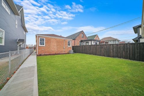 7521 Olcott Ave, Chicago IL  60631-4371 exterior