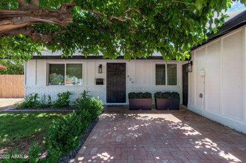 409 Arrowhead Dr, Chandler, AZ 85224-4348