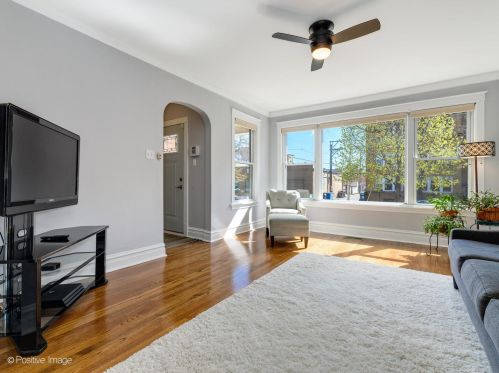 4742 Hamlin Ave, Chicago, IL 60625-5705