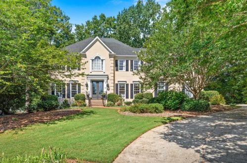 5426 Brooke Farm Dr, Atlanta, GA 30338-3151