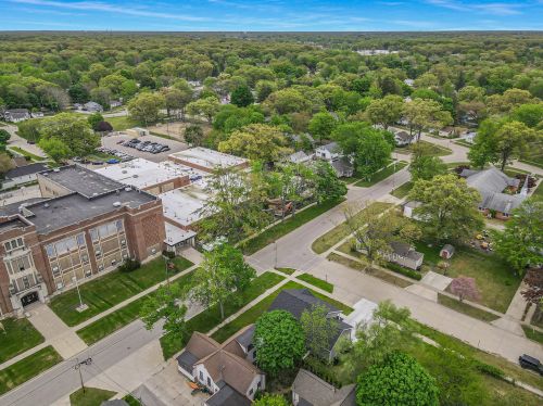 2140 Harding Ave, Meskegon MI 49441-1410 exterior