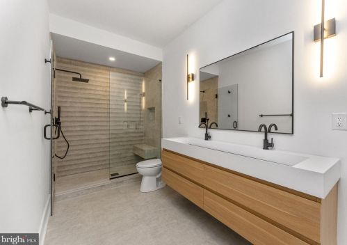 4473 Fleming St, Philadelphia PA 19128-4808 exterior