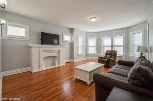 11227 King Dr, Chicago IL 60615-3537 exterior