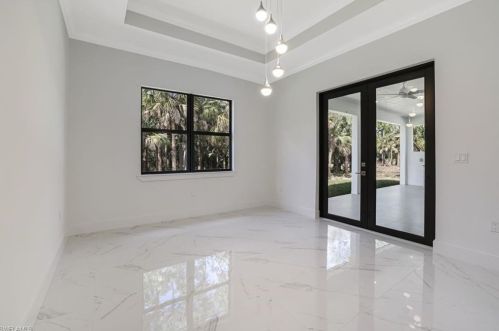 883 2 St, Naples FL 34113-9376 exterior