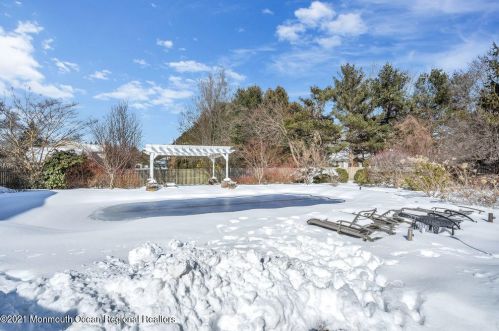 26 Brasch Blvd, Middletown NJ 07748-3161 exterior