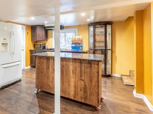 5643 California, Chicago IL 60659-4815 exterior