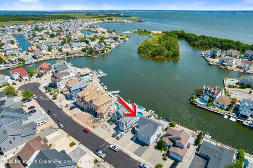 21 Travelers Way, Berkeley Township NJ  08721-1510 exterior