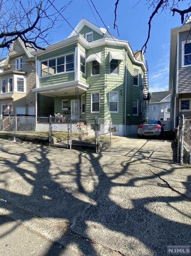 187 Graham Ave, Paterson NJ  07508-2422 exterior