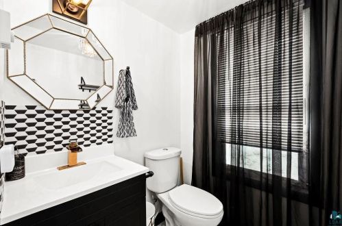 237 Kent Rd, Duluth MN 55812-1101 exterior