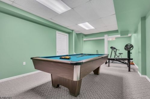 26 Francis Dr, Bridgewater NJ  08807-5714 exterior