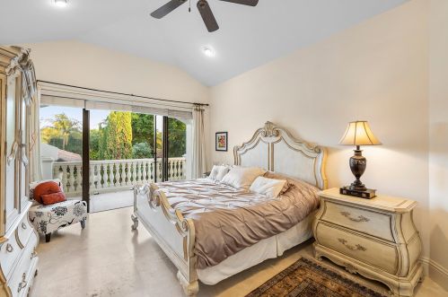 8060 Twin Lk Dr, Boca Raton FL 33496-1945 exterior