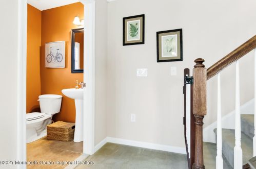 41 Pate Dr, Middletown NJ 07748-1750 exterior