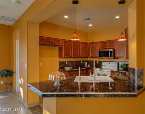 653 Rugged Cyn Dr, Green Valley AZ 85614-6188 exterior