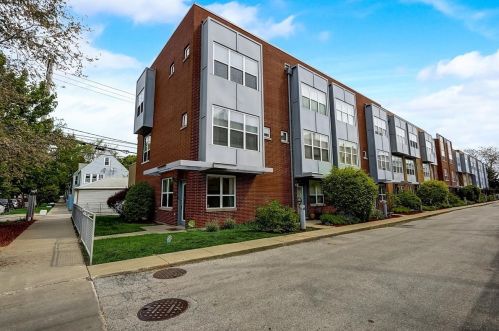 3209 Drake Ave, Chicago IL  60618-5441 exterior