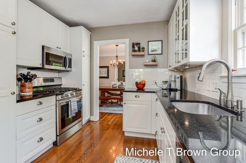 2530 Hall St, Grand Rapids MI 49506-3503 exterior