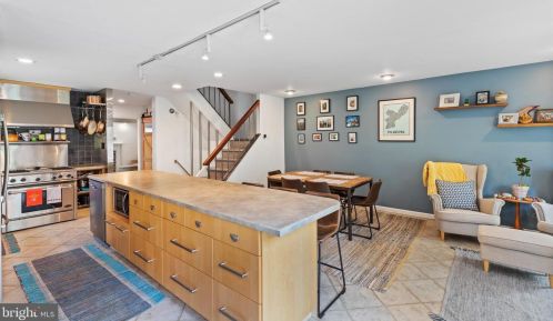 4 Northgate Vlg, Media PA 19063-2039 exterior