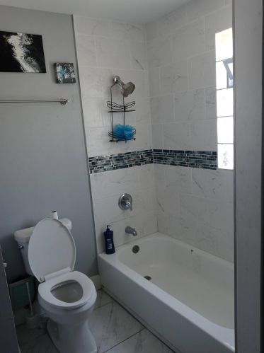 2437 2nd St, Milwaukee WI 53212-2809 exterior