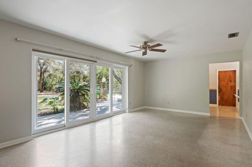 12403 53rd St, Tampa FL 33617-1451 exterior