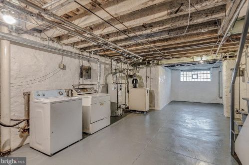 6465 Ditman St, Philadelphia PA 19135-2705 exterior