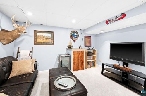 4923 Oakley St, Duluth MN 55804-1274 exterior