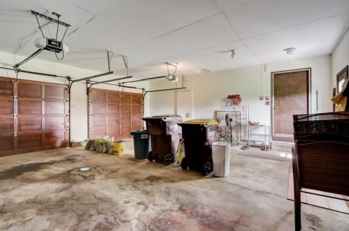 1702 Rose Farm Rd, Bull Valley IL 60098-9564 exterior